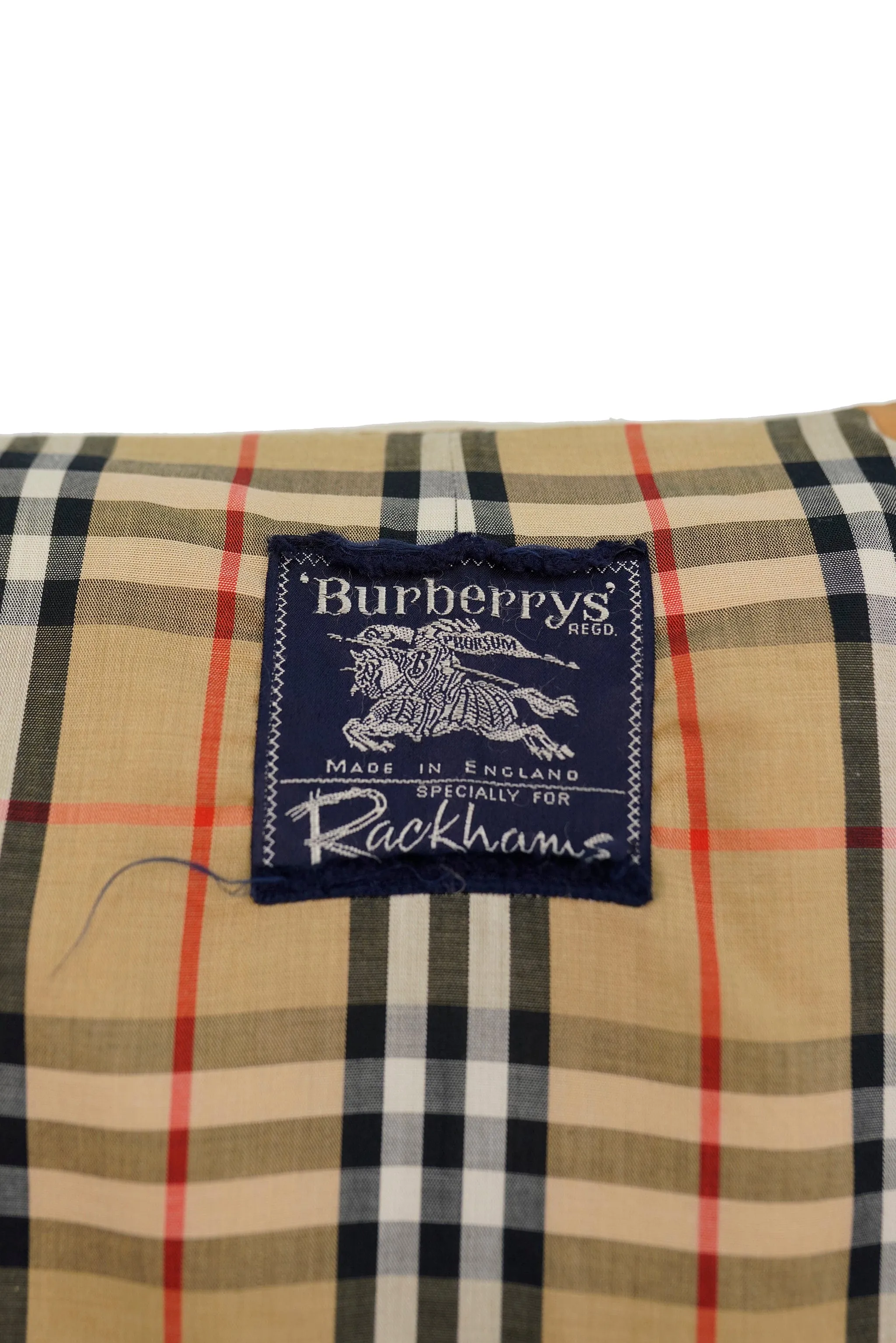 Burberry Trench coat  AVL1058