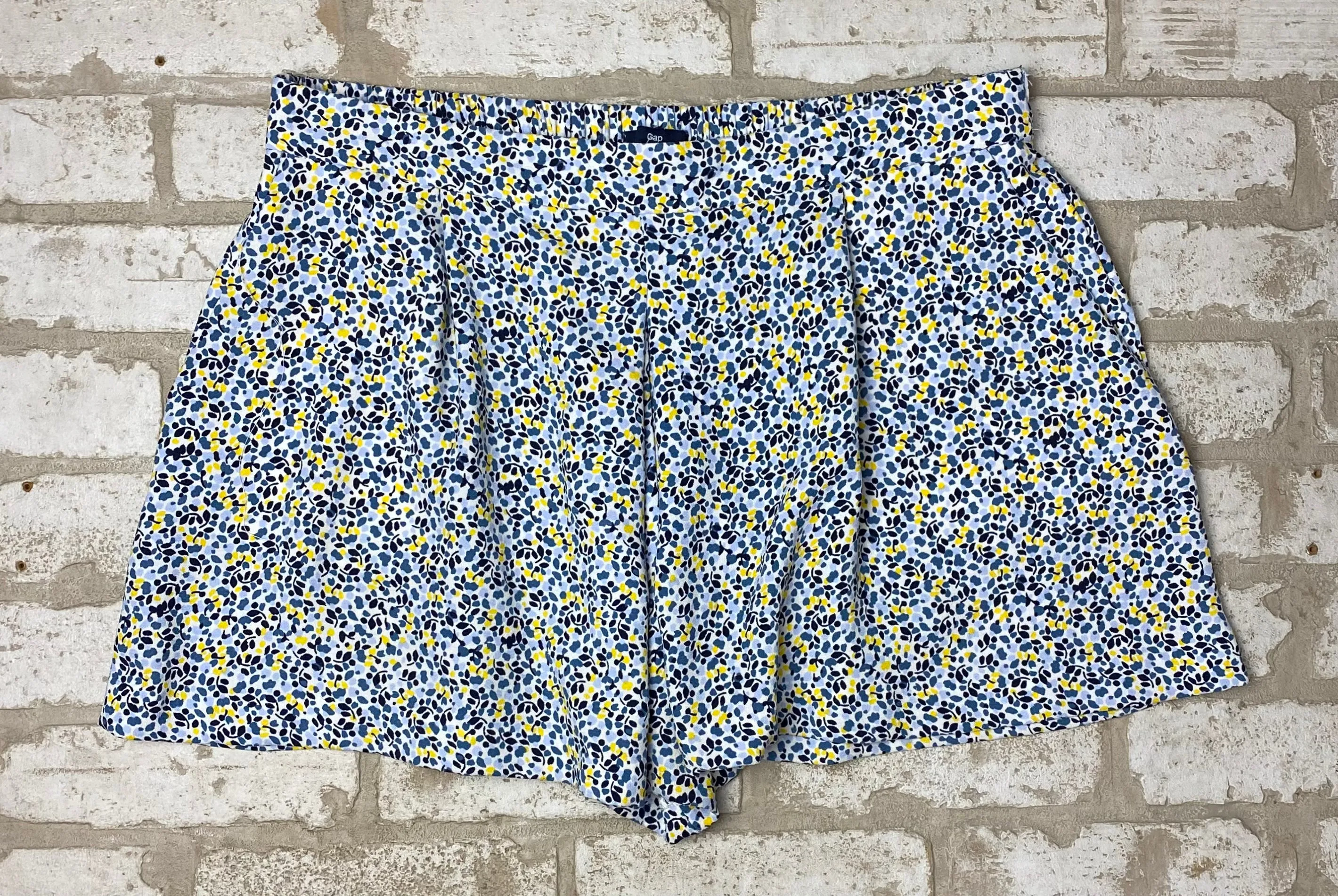 GAP Printed Shorts- (M)