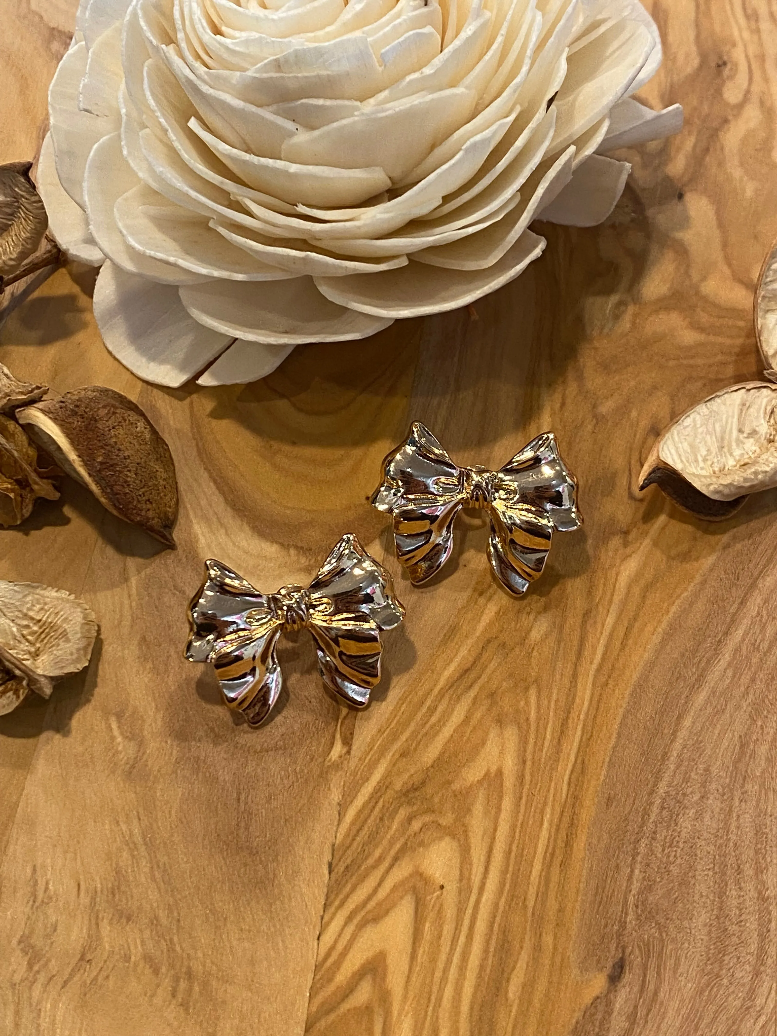 Sweetheart Bow Earrings