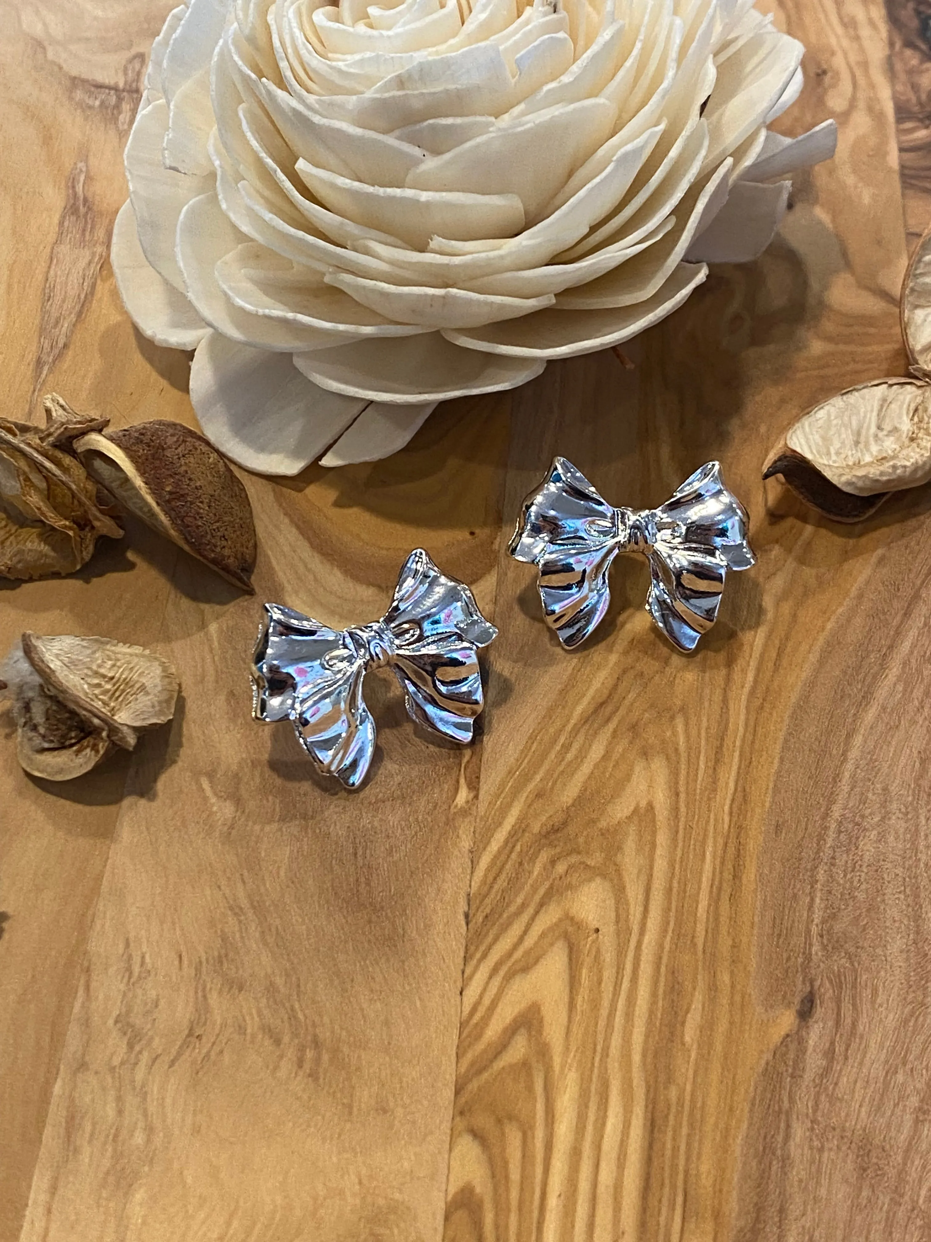 Sweetheart Bow Earrings